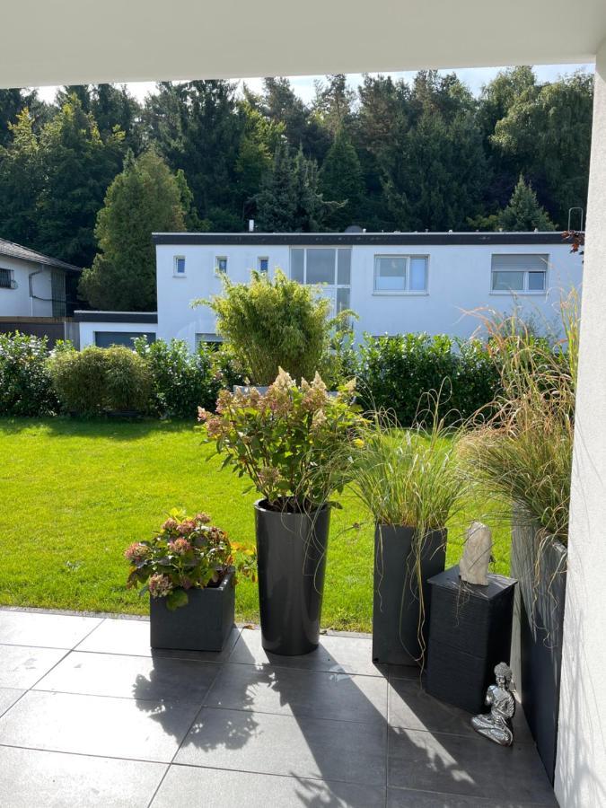 Gemuetliche Villa Am Waldrand In Taunusstein Exterior foto